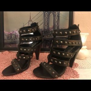 4inch Heels by Unlisted